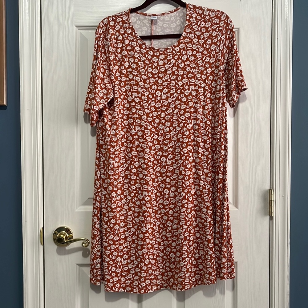 Comfortable and airy dress. Perfect for Spring.